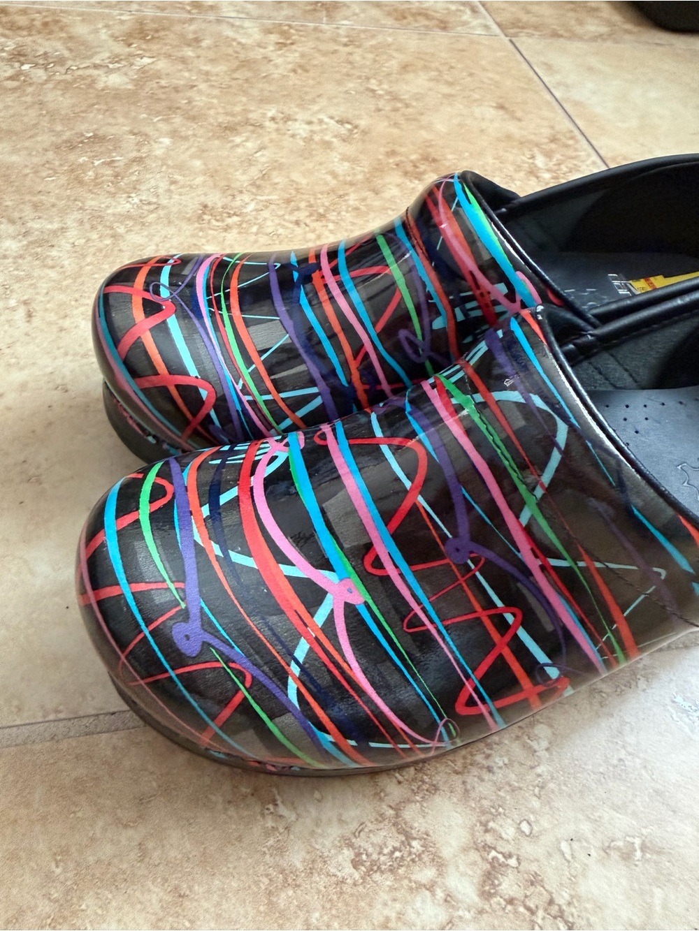 Dansko Womens Black Multi-Color Patterned Clogs size 38 - Picture 5 of 6